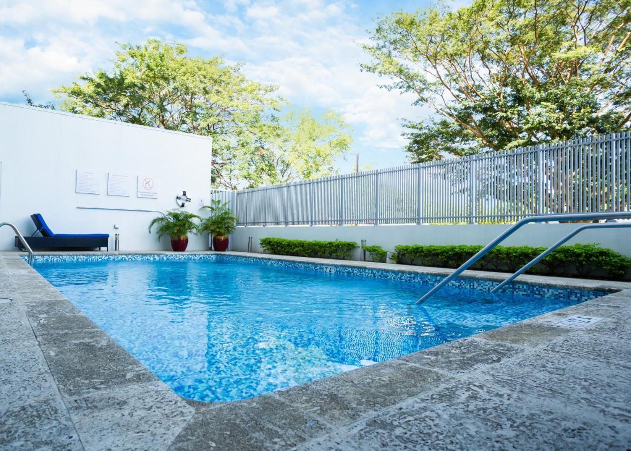Holiday Inn Express Managua By Ihg Bagian luar foto