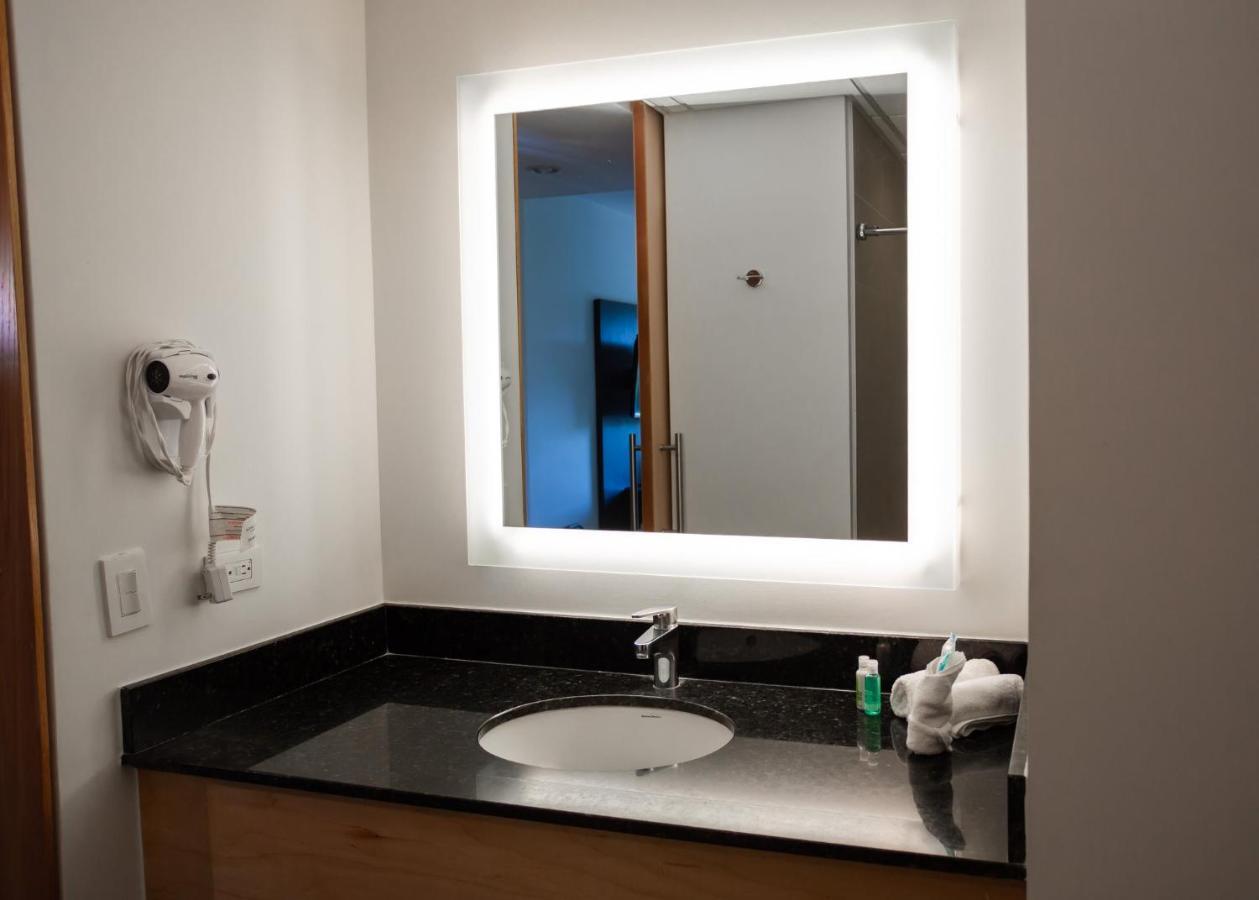Holiday Inn Express Managua By Ihg Bagian luar foto