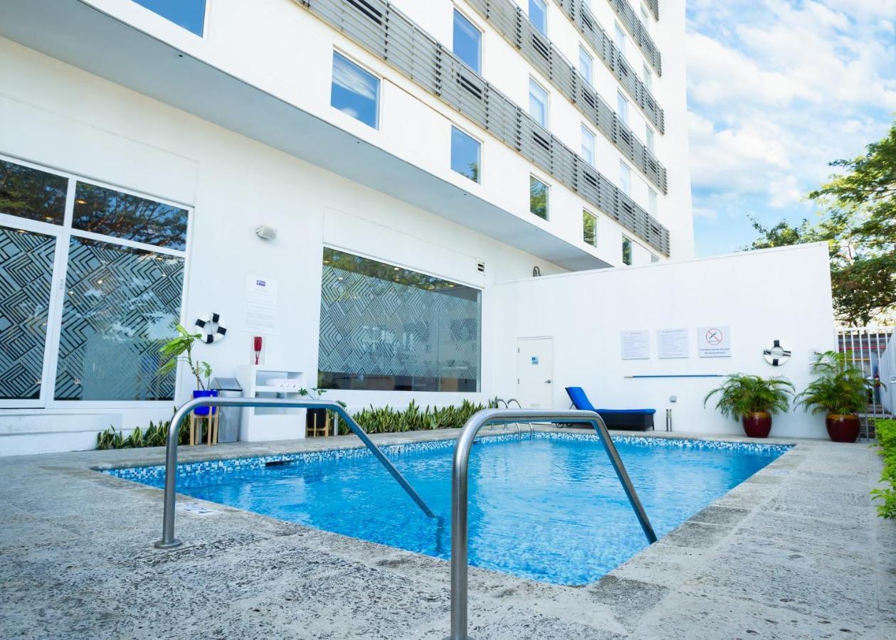 Holiday Inn Express Managua By Ihg Bagian luar foto