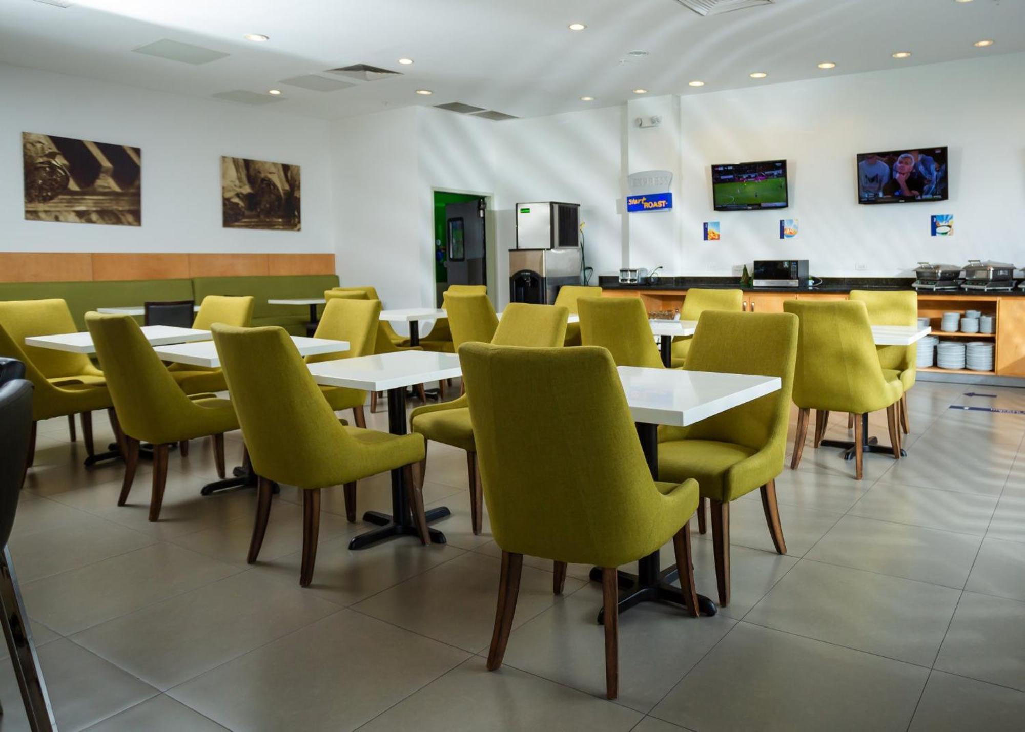 Holiday Inn Express Managua By Ihg Bagian luar foto